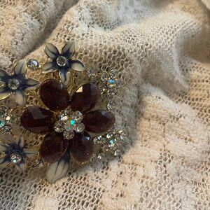 Vintage floral brooch